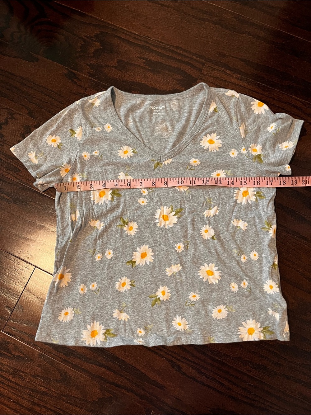 Old Navy Gray Floral T-Shirt Size S